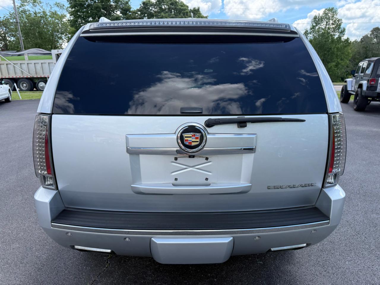 Cadillac Escalade AWD 4dr Premium 2014
