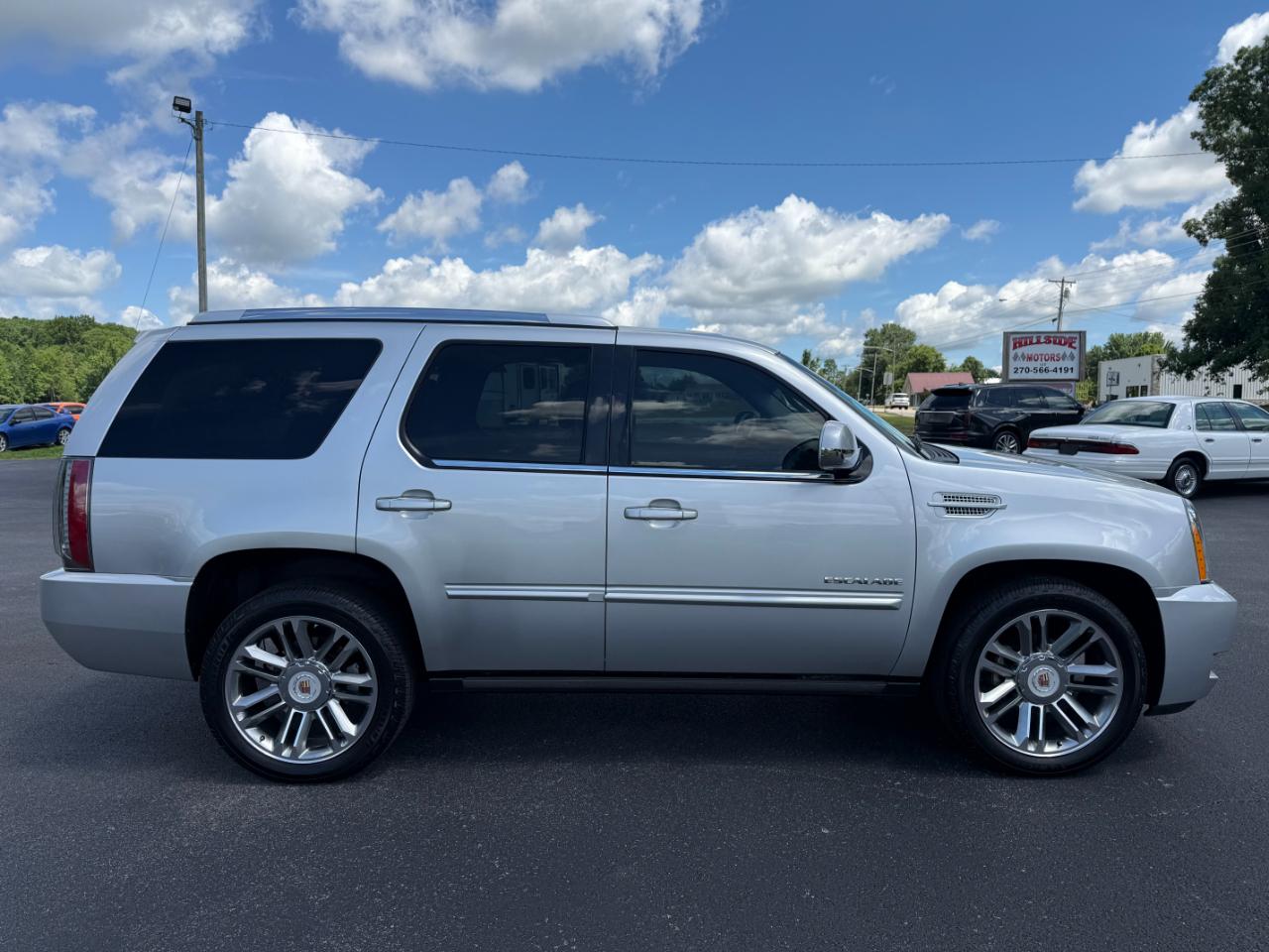 Cadillac Escalade AWD 4dr Premium 2014