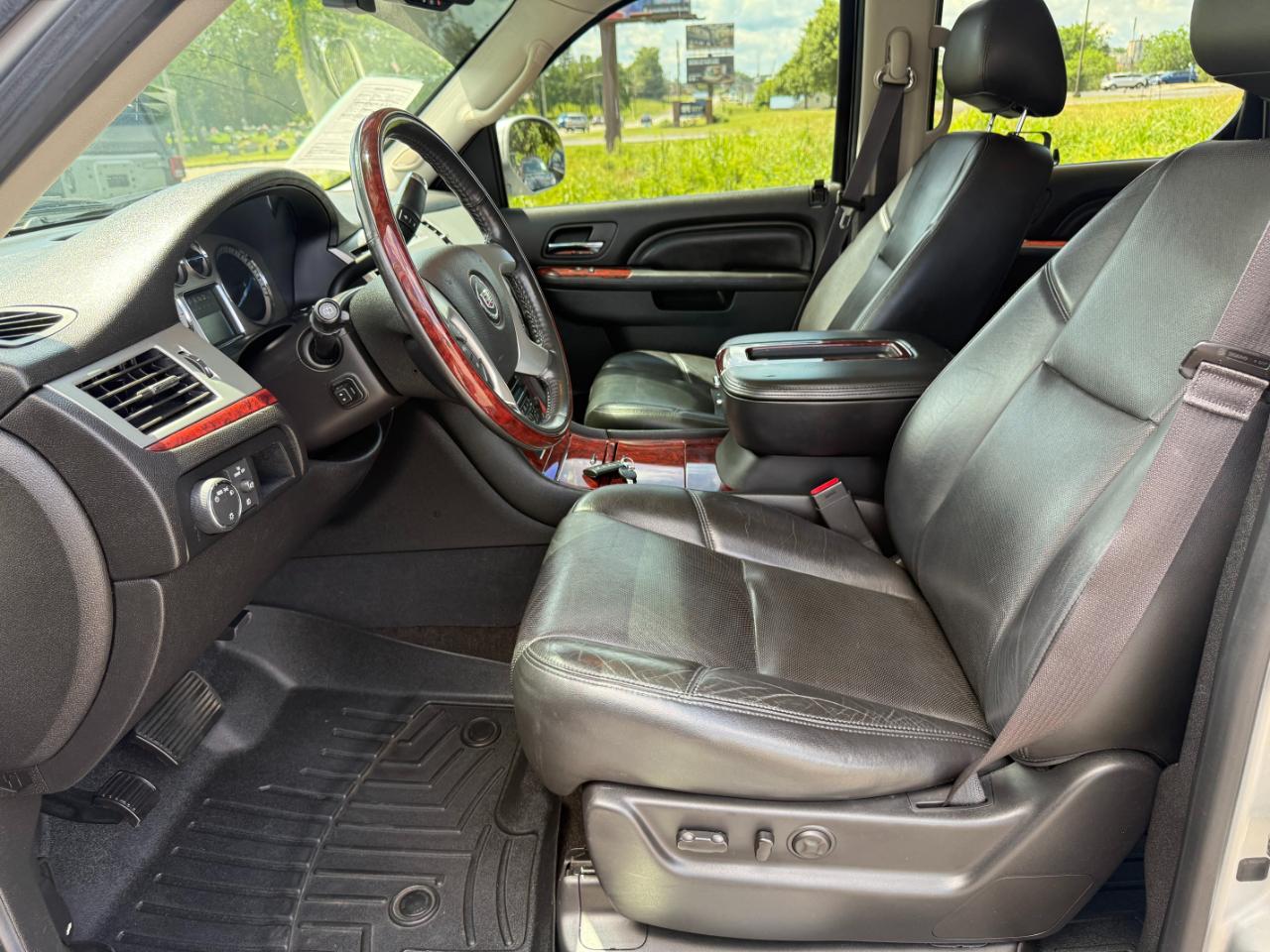 Cadillac Escalade AWD 4dr Premium 2014