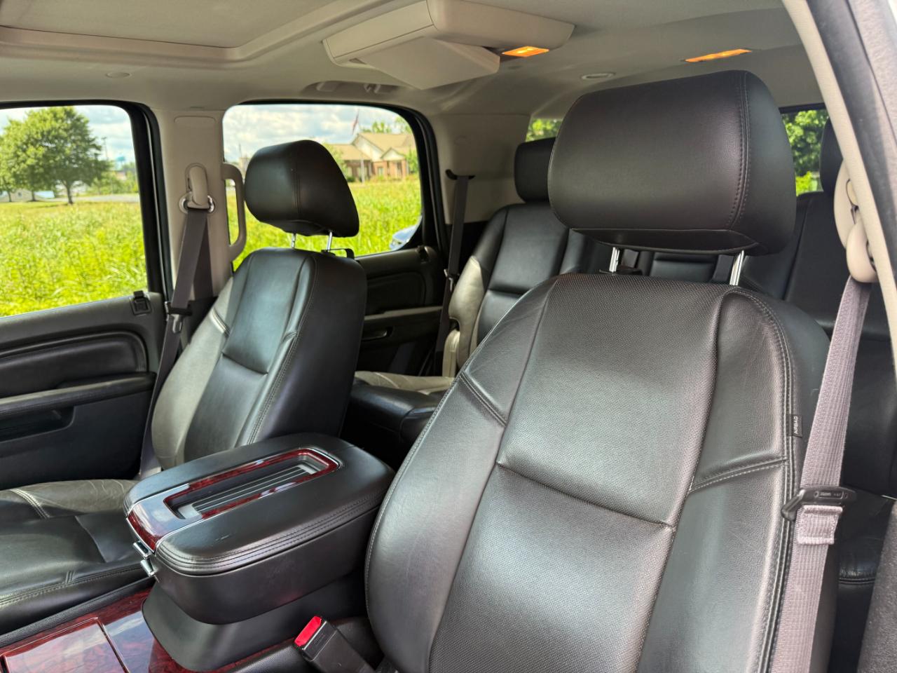 Cadillac Escalade AWD 4dr Premium 2014