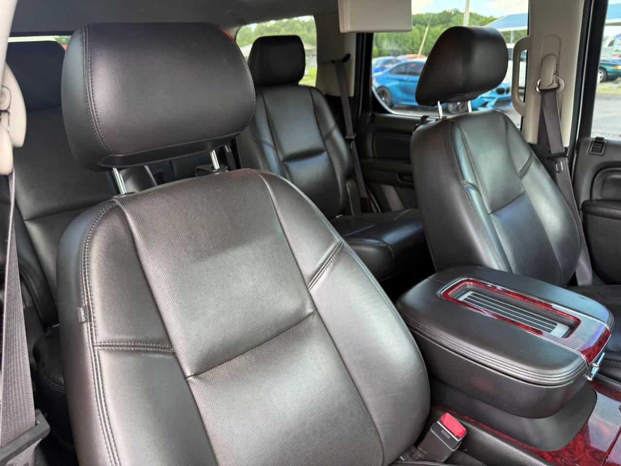 Cadillac Escalade AWD 4dr Premium 2014