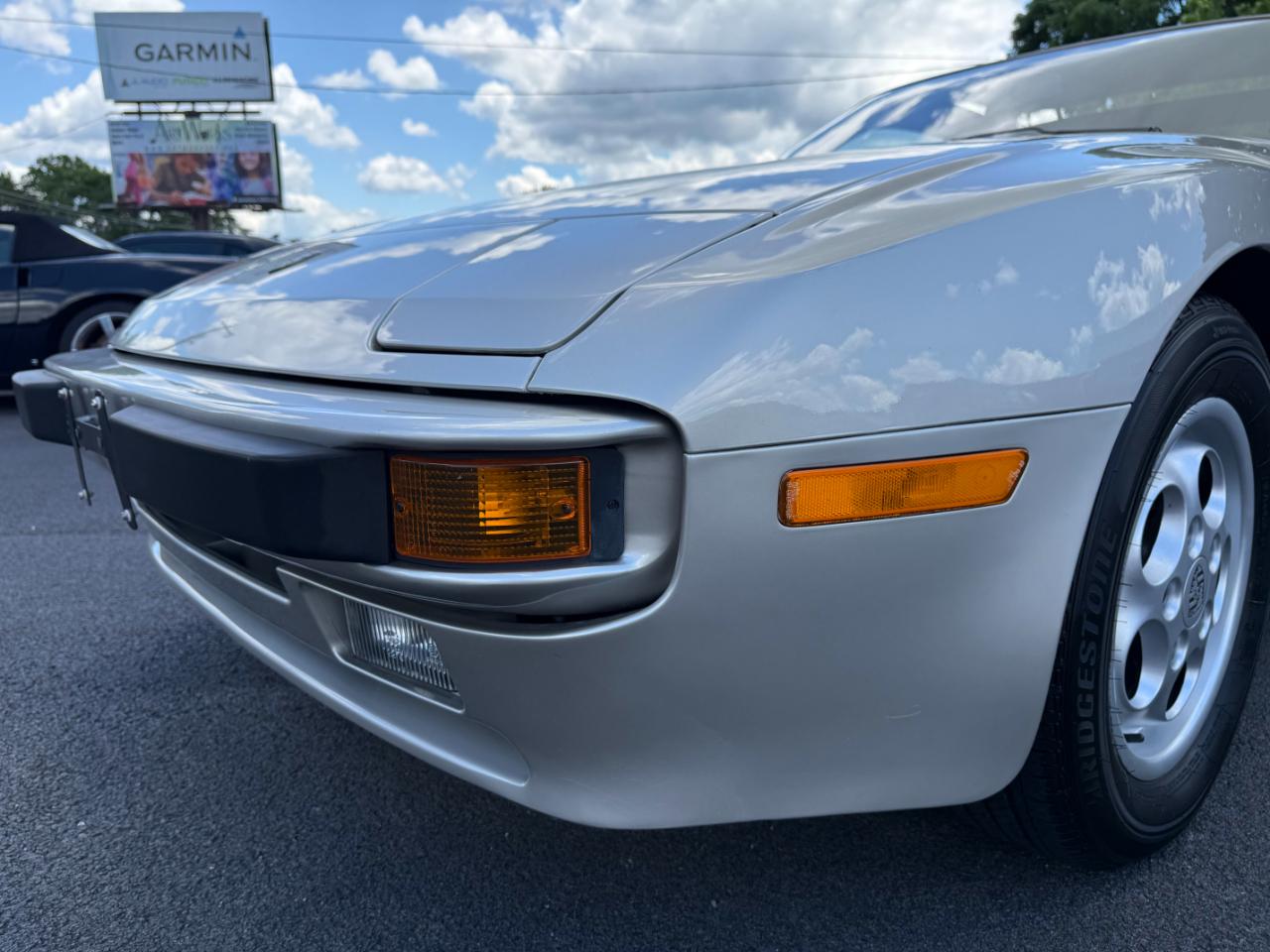Porsche 944 2dr Coupe 5-Spd 1988