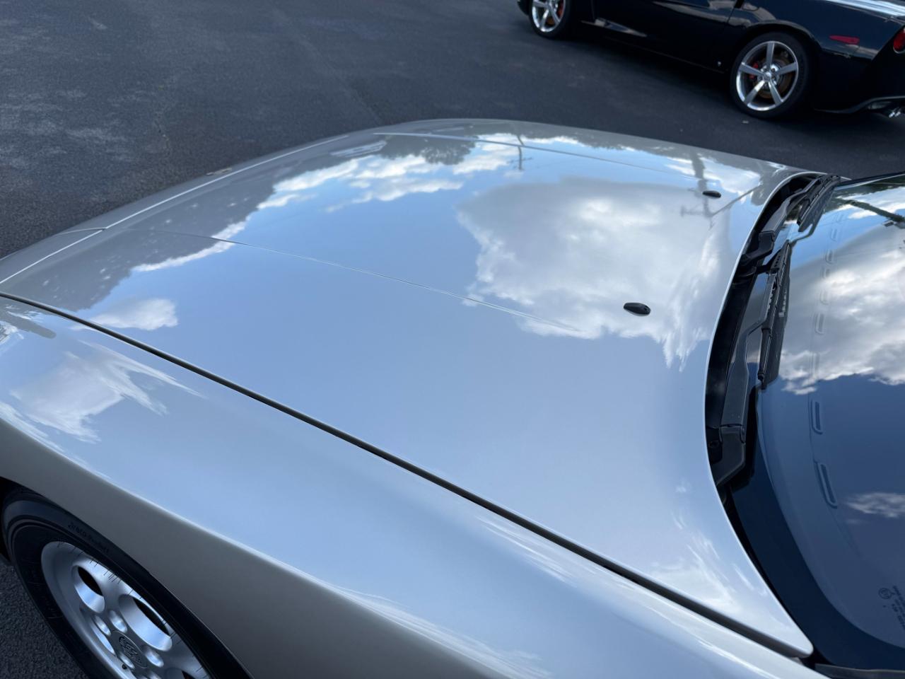 Porsche 944 2dr Coupe 5-Spd 1988