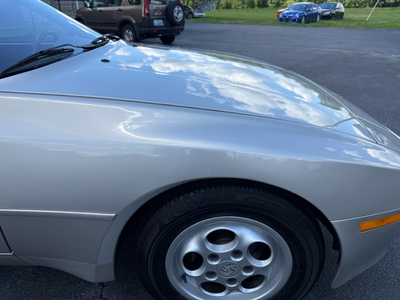 Porsche 944 2dr Coupe 5-Spd 1988