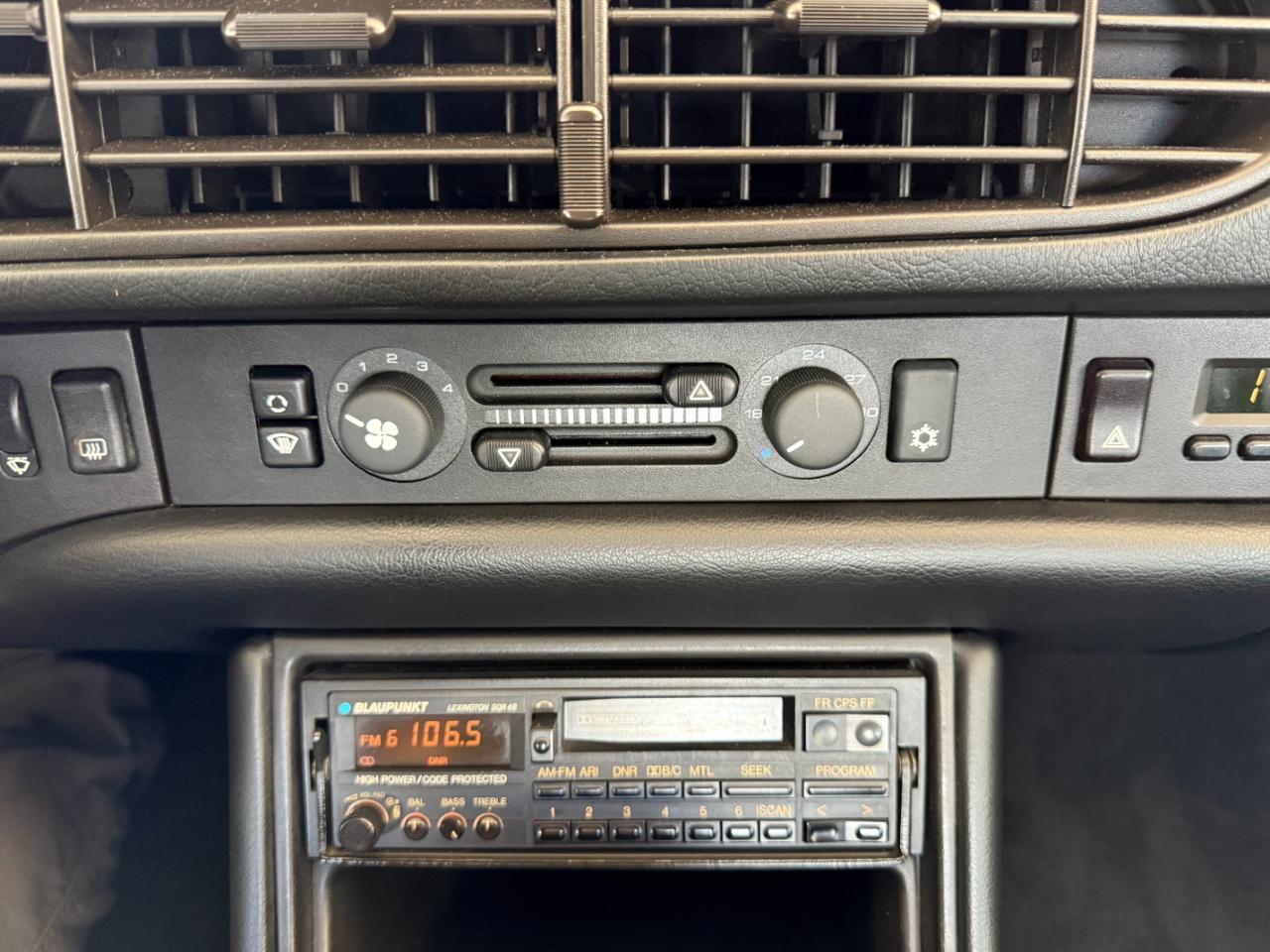 Porsche 944 2dr Coupe 5-Spd 1988