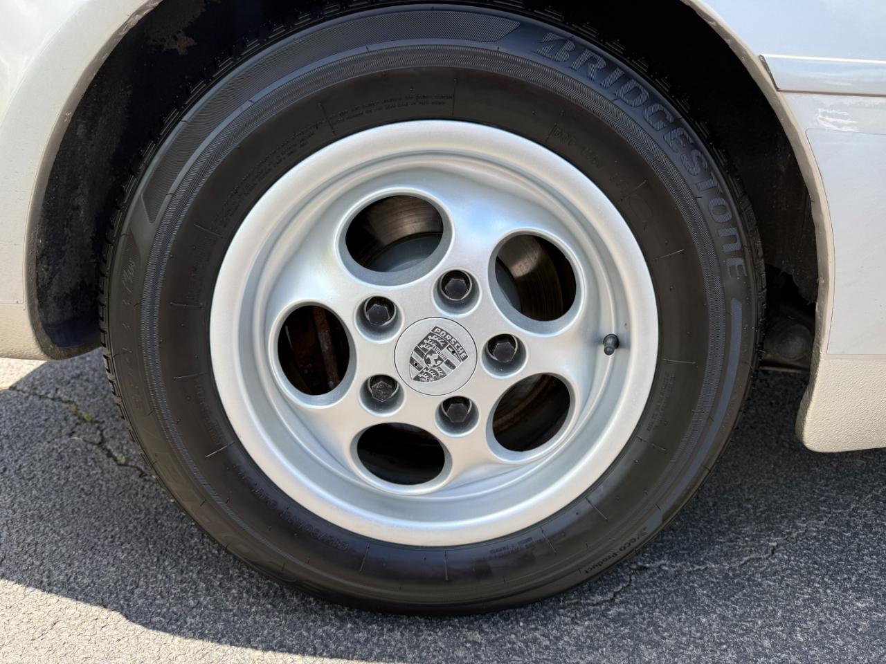 Porsche 944 2dr Coupe 5-Spd 1988