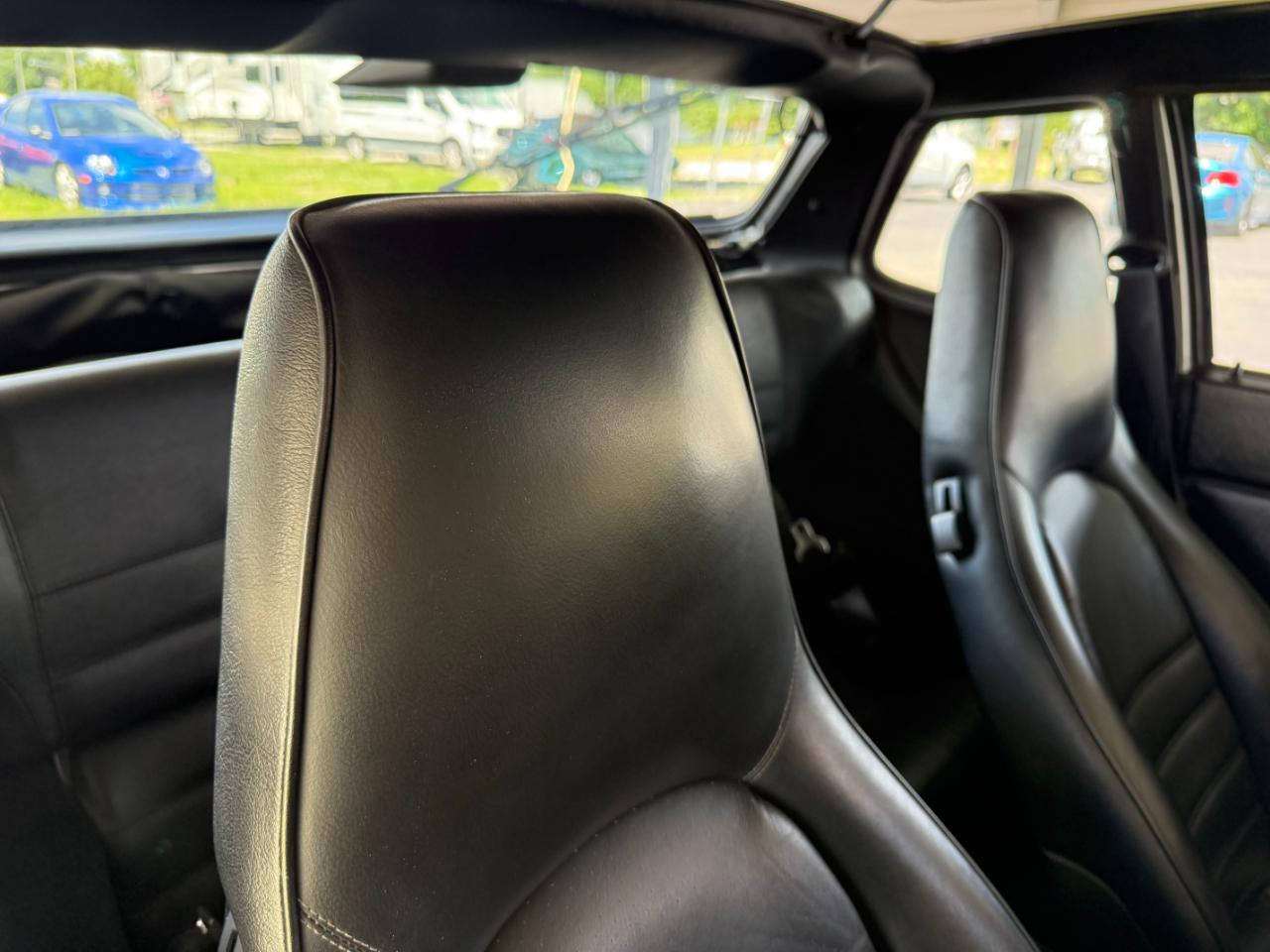 Porsche 944 2dr Coupe 5-Spd 1988