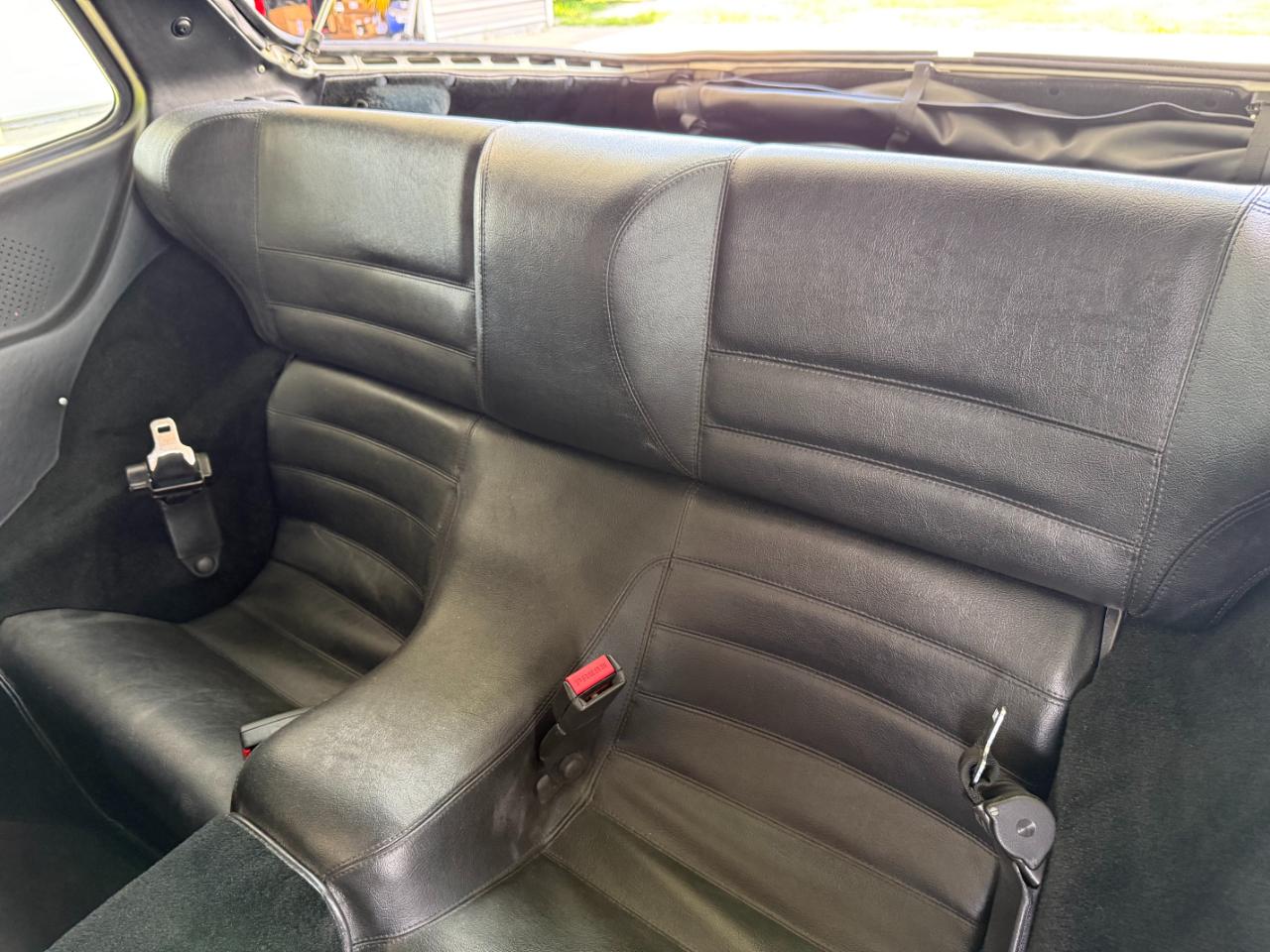 Porsche 944 2dr Coupe 5-Spd 1988