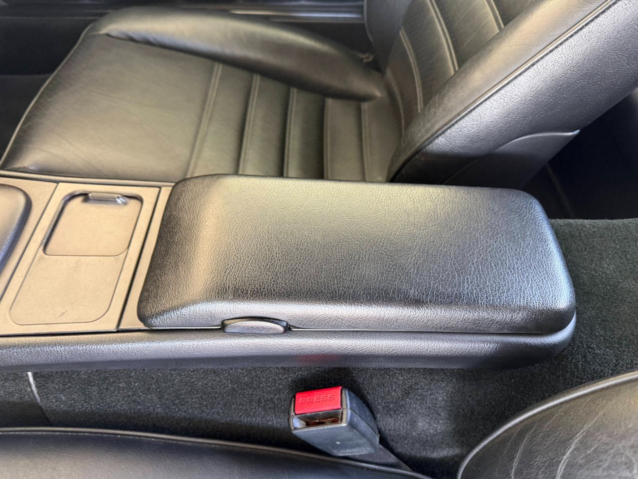 Porsche 944 2dr Coupe 5-Spd 1988