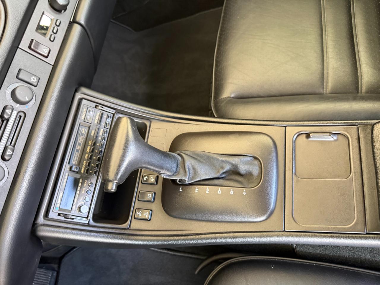Porsche 944 2dr Coupe 5-Spd 1988