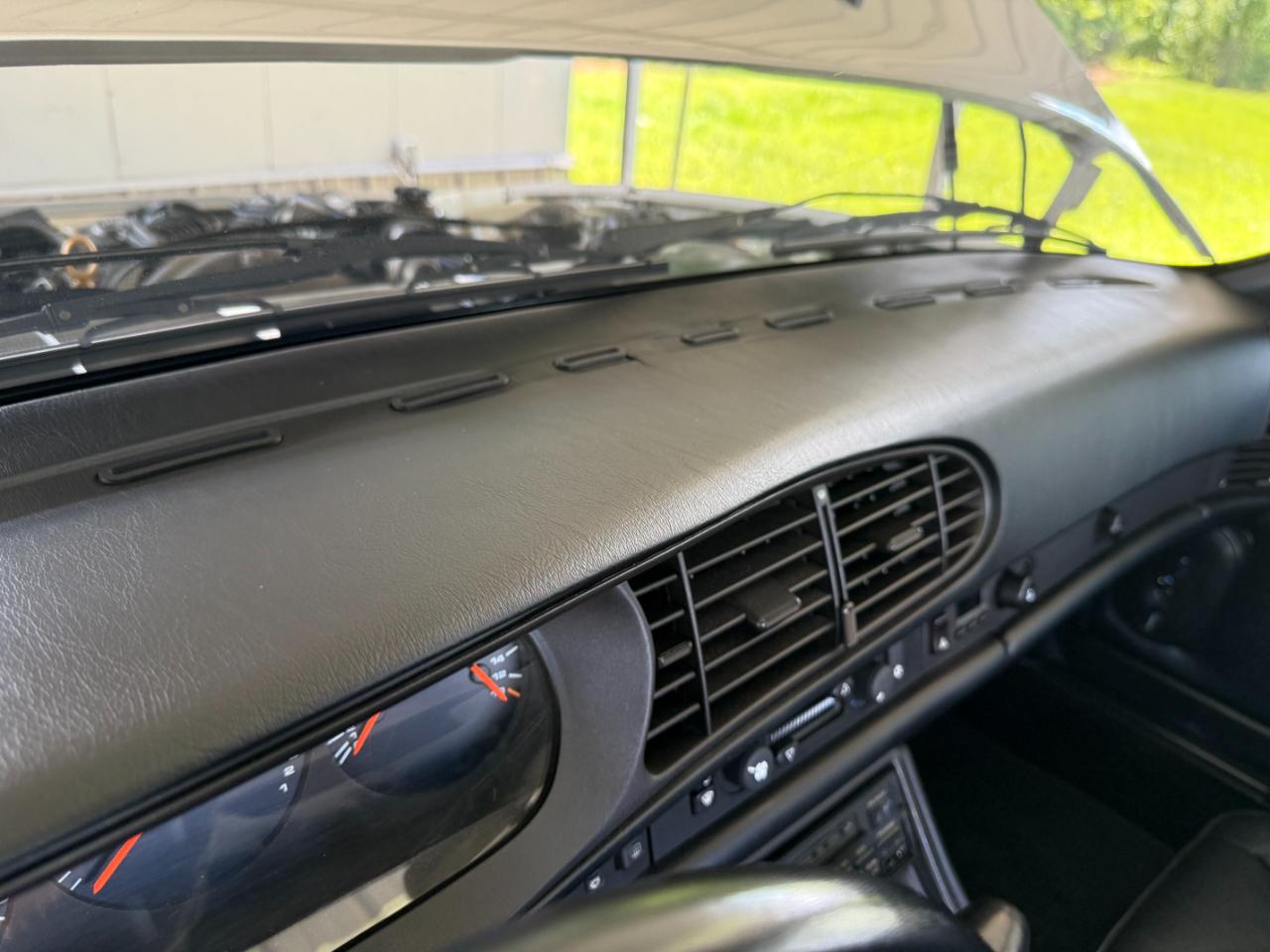 Porsche 944 2dr Coupe 5-Spd 1988