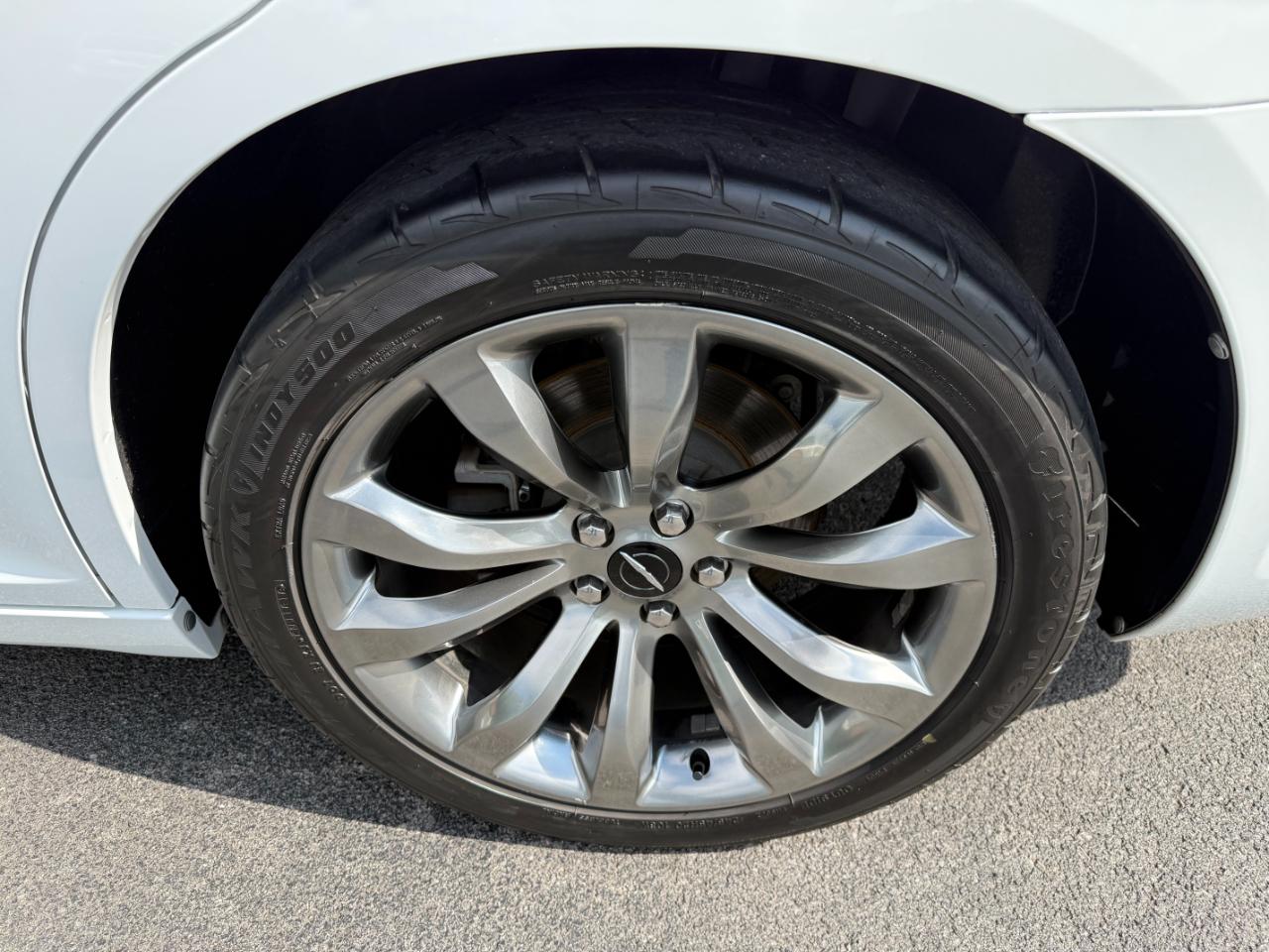 Chrysler 300 4dr Sdn 300S RWD 2014