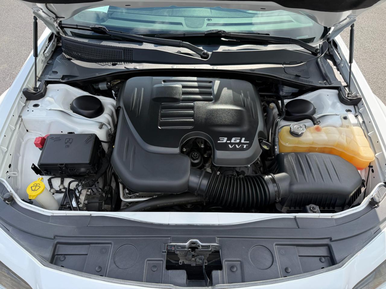 Chrysler 300 4dr Sdn 300S RWD 2014