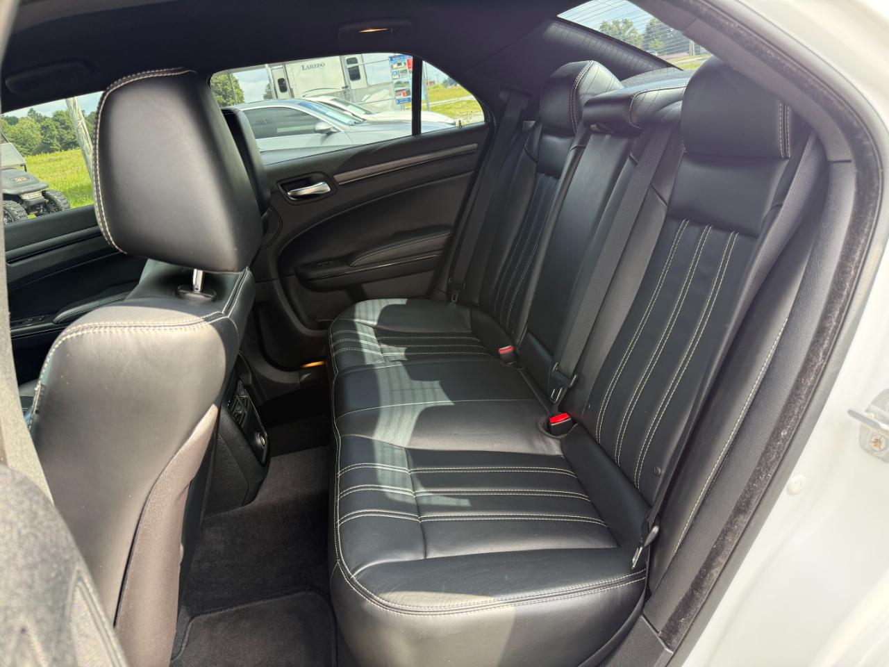 Chrysler 300 4dr Sdn 300S RWD 2014