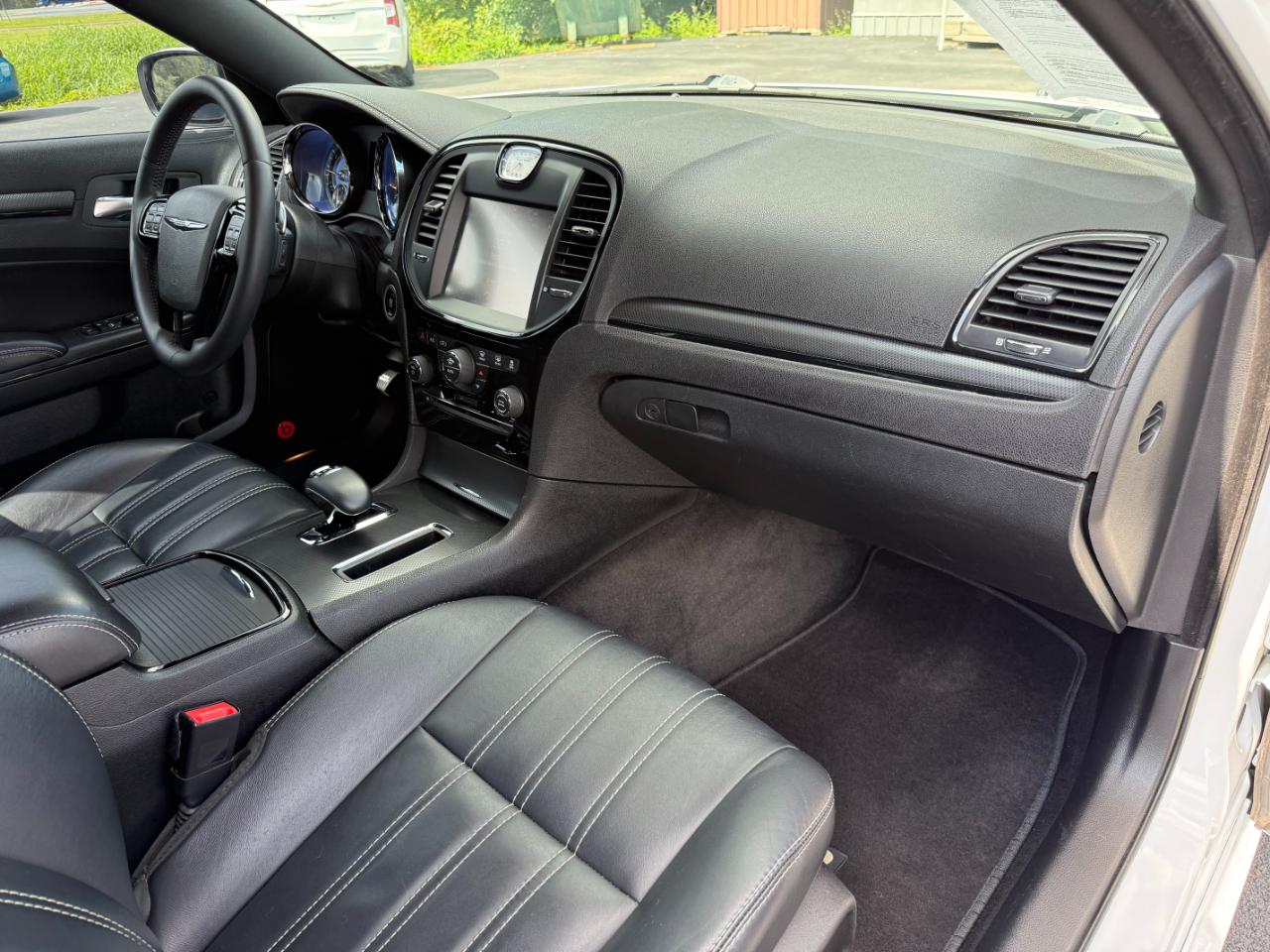 Chrysler 300 4dr Sdn 300S RWD 2014