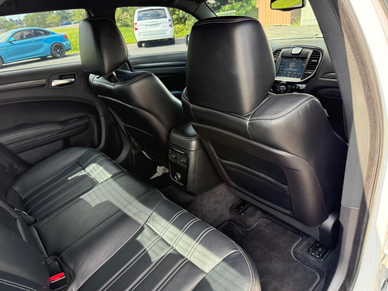 Chrysler 300 4dr Sdn 300S RWD 2014
