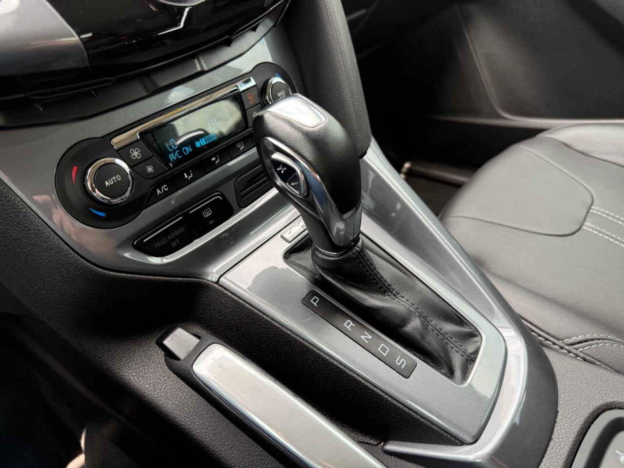 Ford Focus 5dr HB Titanium 2013