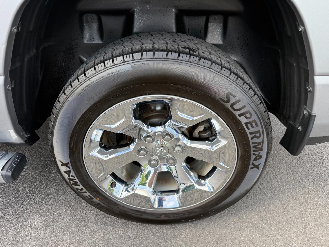 RAM 1500 Big Horn 4x4 Crew Cab 5'7" Box 2021