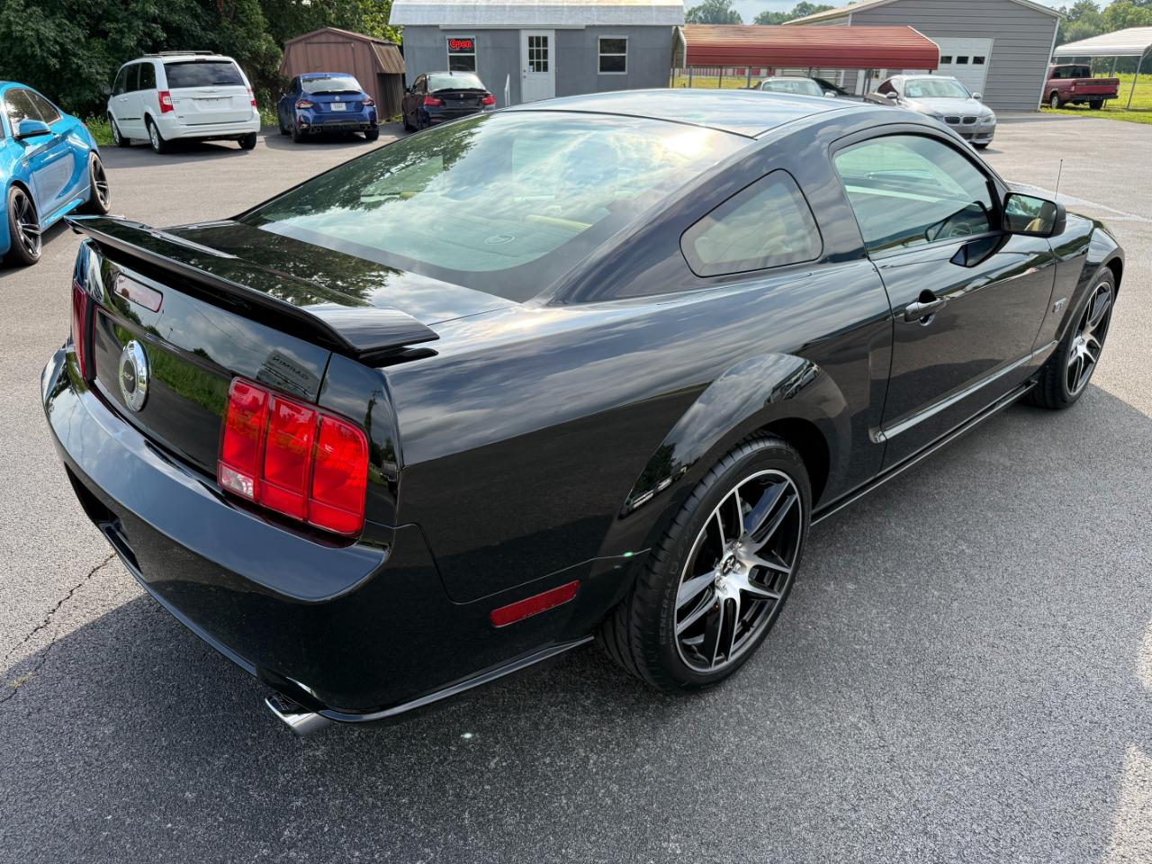 Ford Mustang 2dr Cpe GT Premium 2007