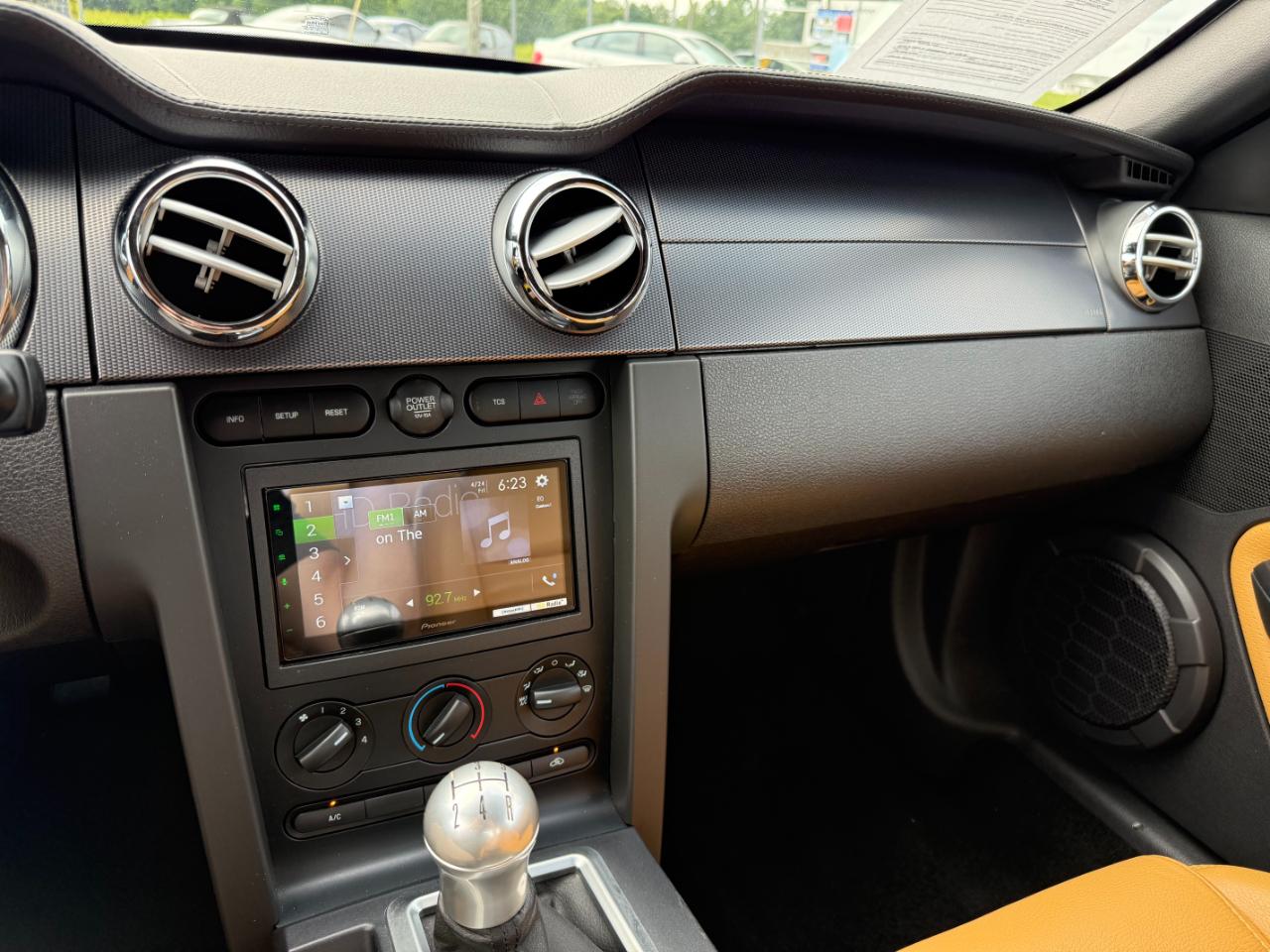 Ford Mustang 2dr Cpe GT Premium 2007