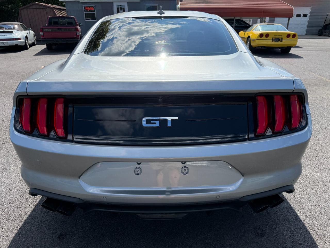 Ford Mustang GT Fastback 2020