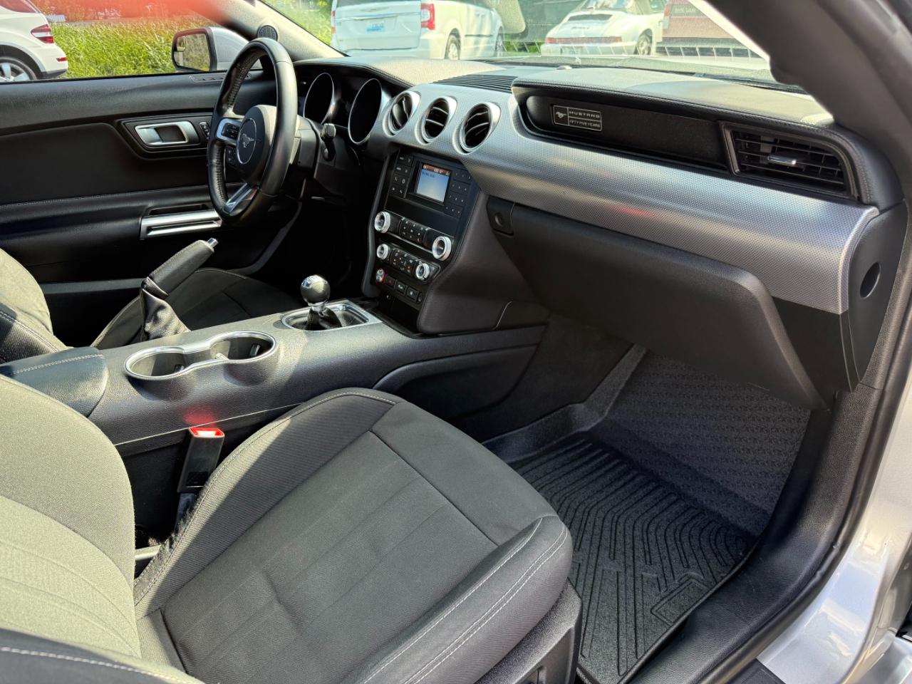 Ford Mustang GT Fastback 2020