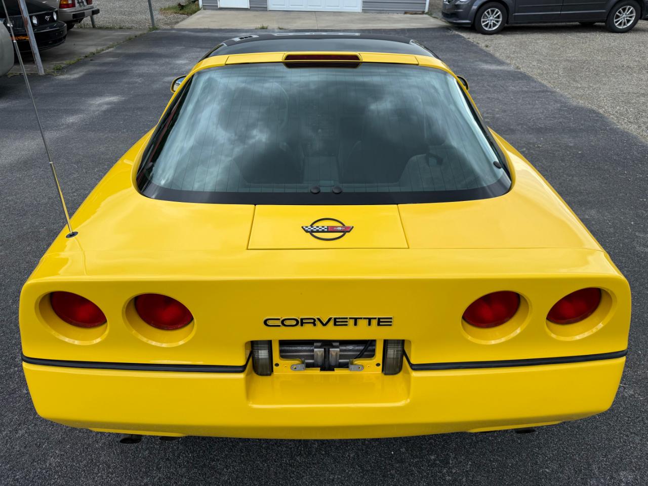 Chevrolet Corvette 2dr Hatchback Coupe 1986