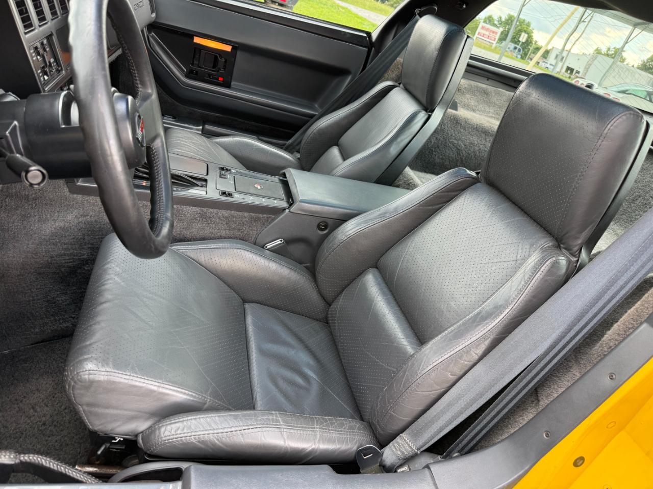 Chevrolet Corvette 2dr Hatchback Coupe 1986