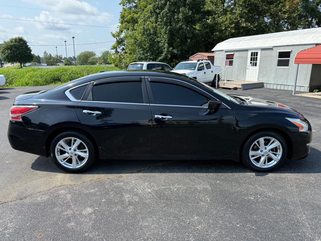 Nissan Altima 4dr Sdn I4 2.5 SV 2015