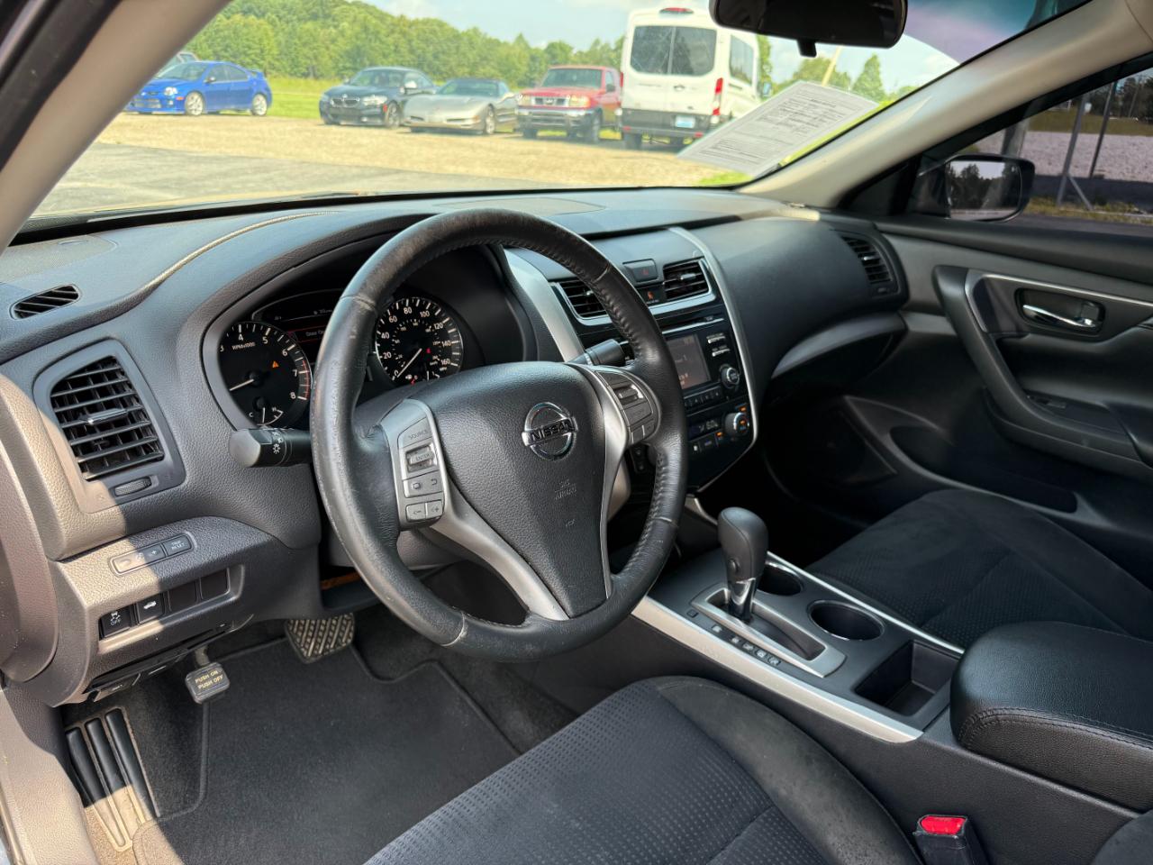 Nissan Altima 4dr Sdn I4 2.5 SV 2015