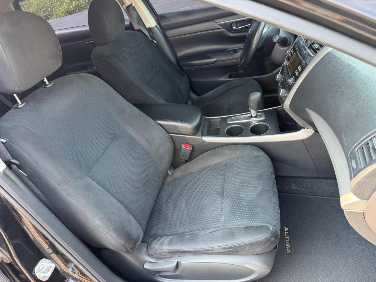 Nissan Altima 4dr Sdn I4 2.5 SV 2015