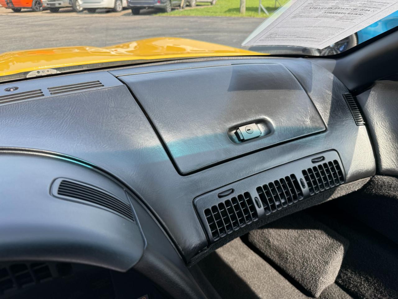 Chevrolet Corvette 2dr Convertible 1992