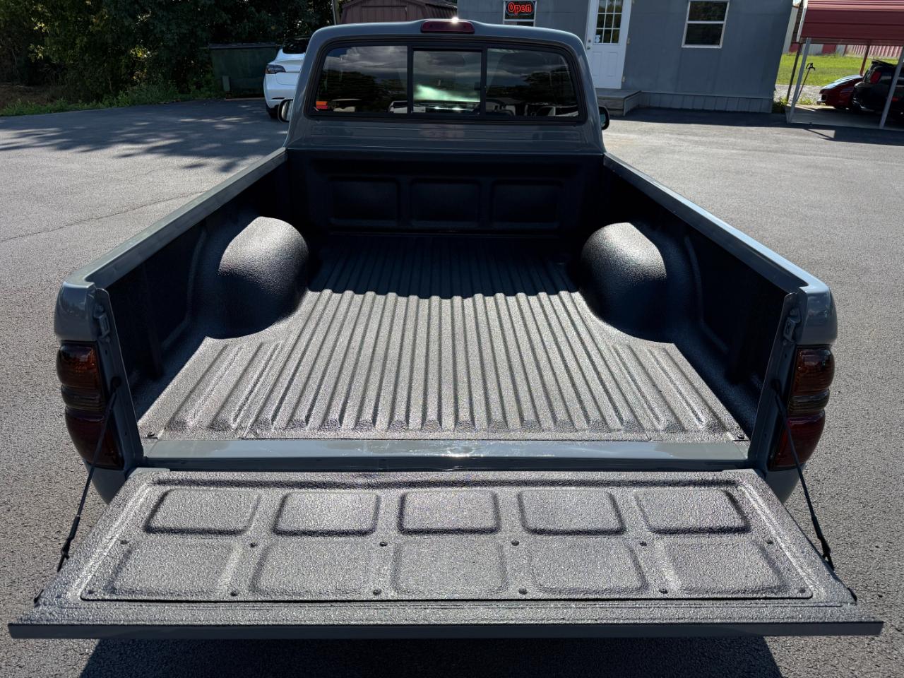Toyota Tacoma Reg Cab Auto (Natl) 2004