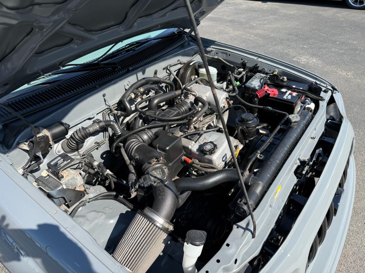 Toyota Tacoma Reg Cab Auto (Natl) 2004