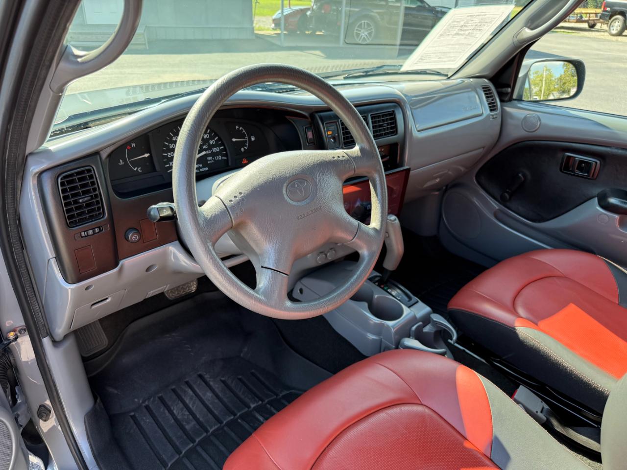 Toyota Tacoma Reg Cab Auto (Natl) 2004