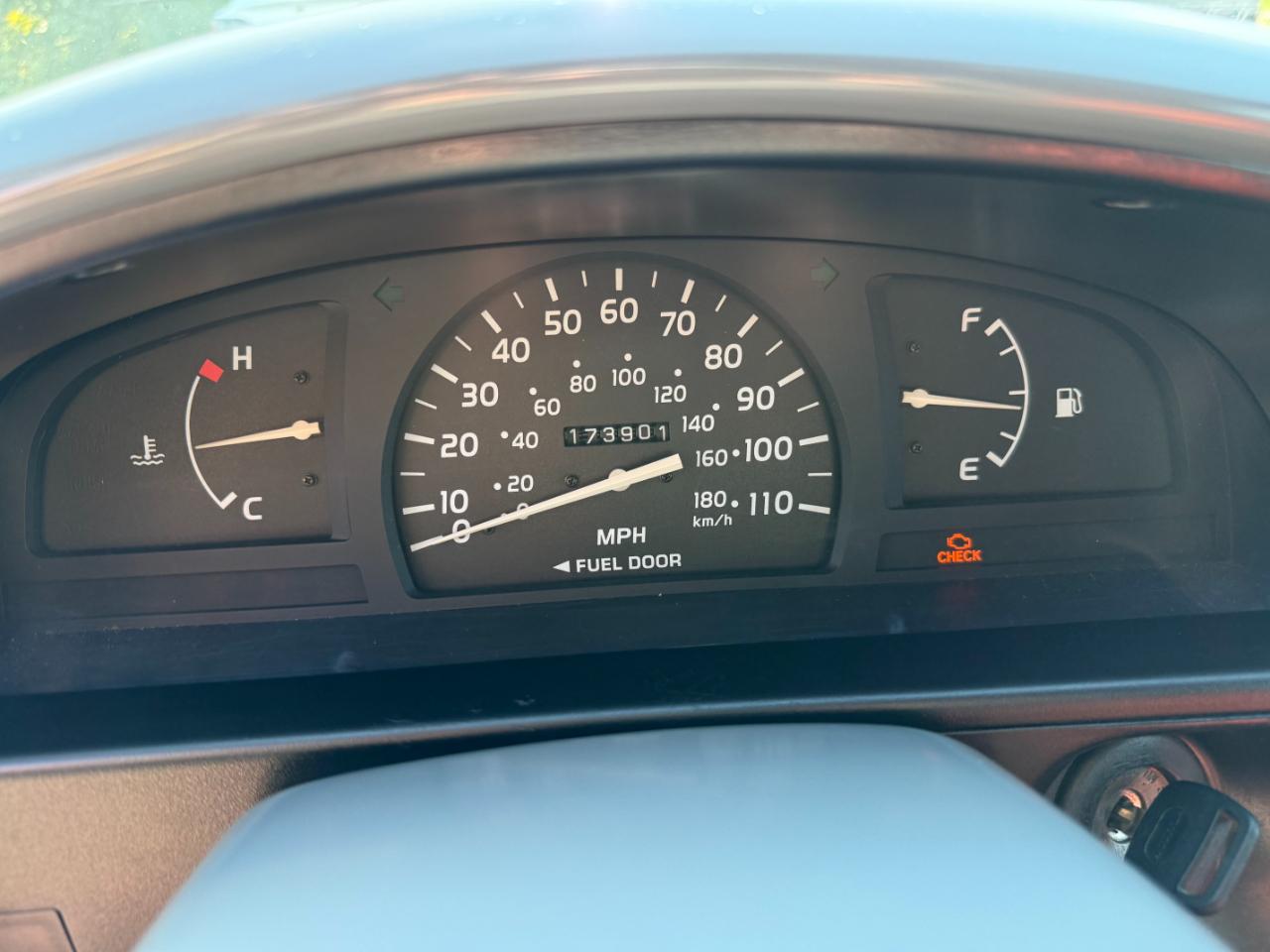 Toyota Tacoma Reg Cab Auto (Natl) 2004