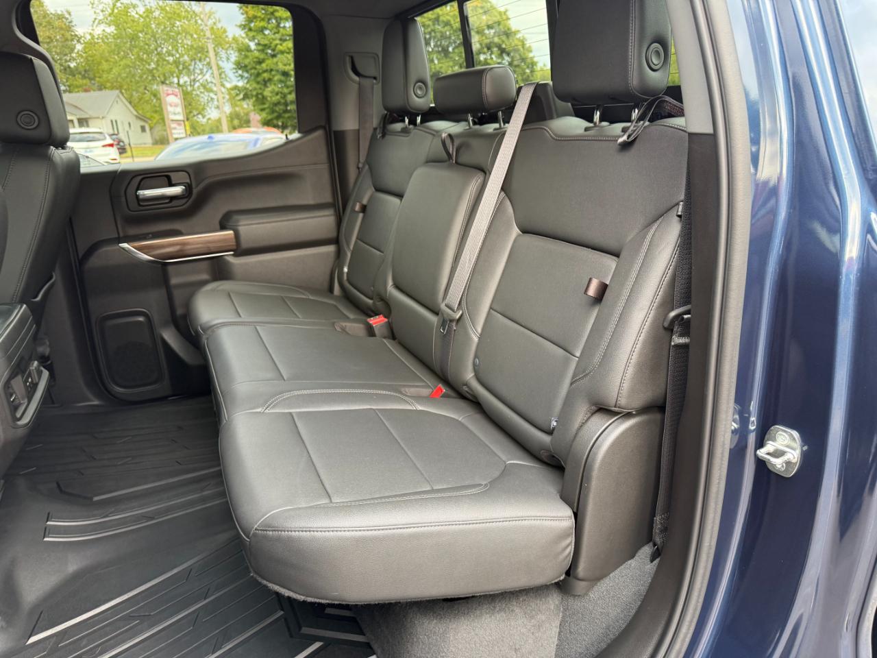 Chevrolet Silverado 1500 4WD Crew Cab 147" RST 2021
