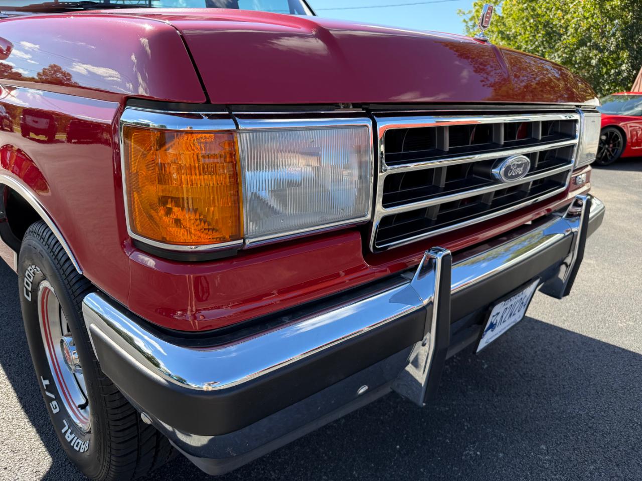 Ford F-150 Styleside "S" 117" WB 1990