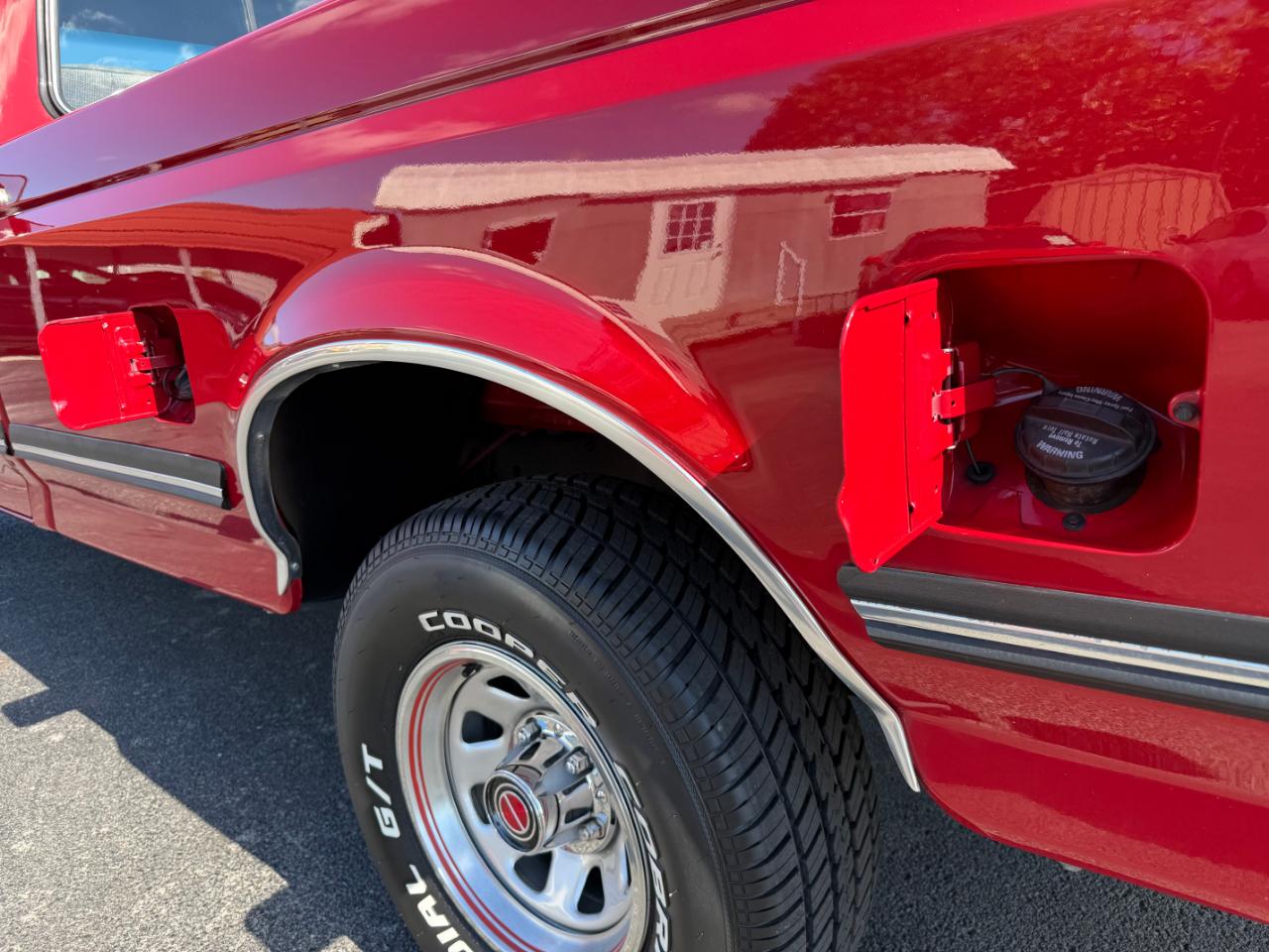 Ford F-150 Styleside "S" 117" WB 1990