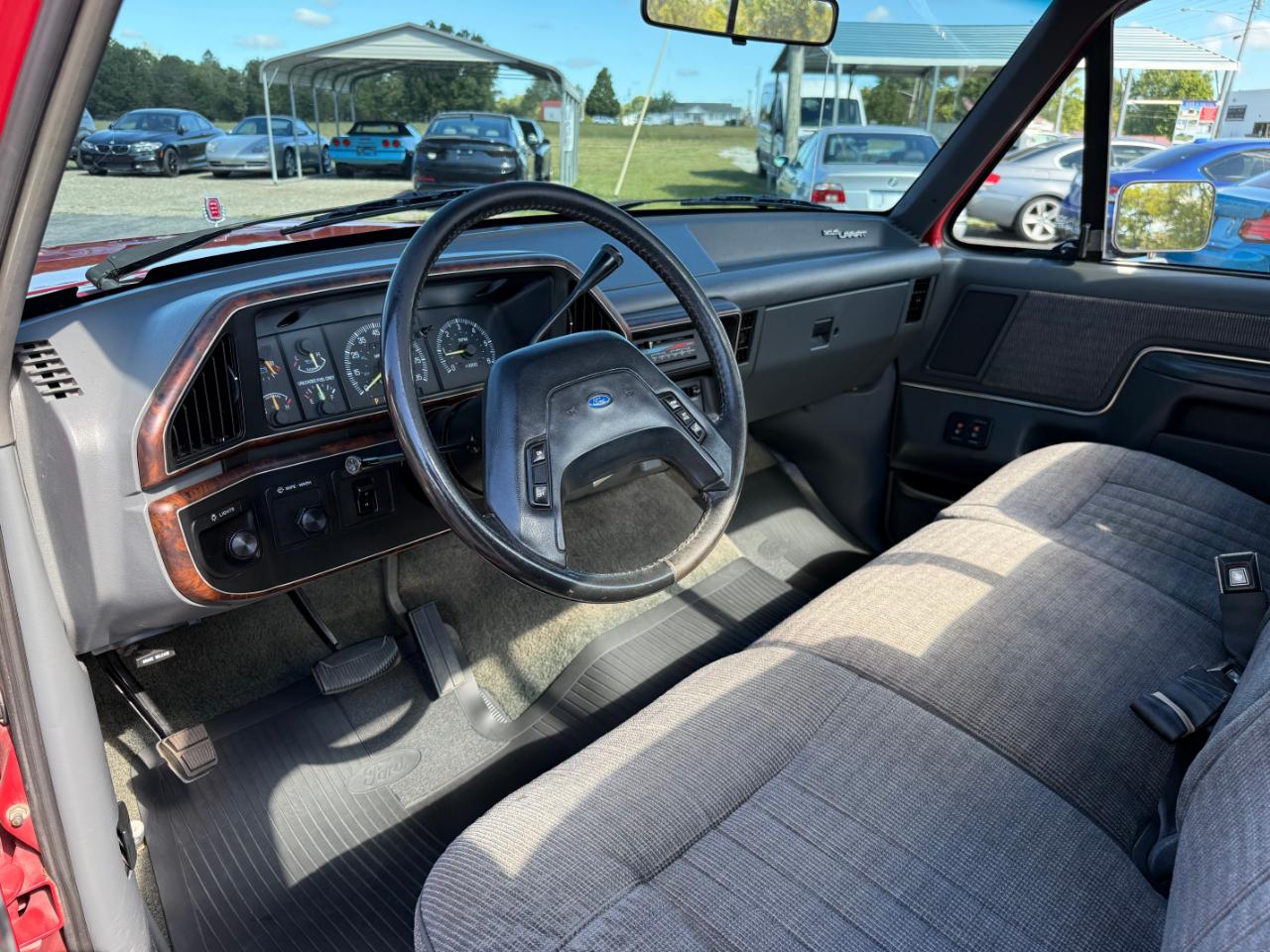 Ford F-150 Styleside "S" 117" WB 1990
