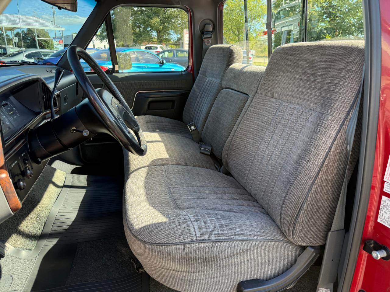 Ford F-150 Styleside "S" 117" WB 1990