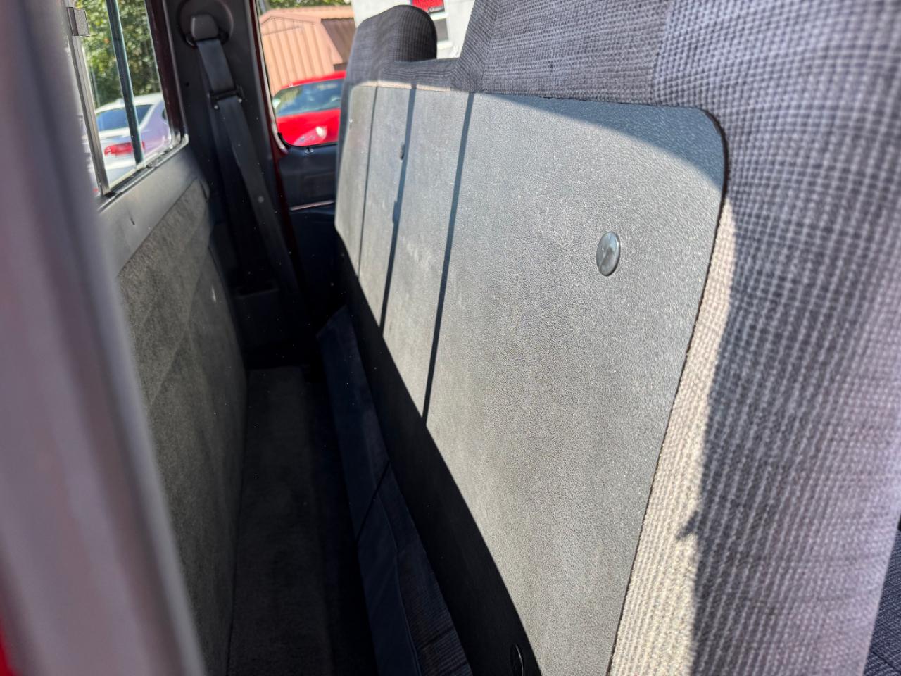 Ford F-150 Styleside "S" 117" WB 1990