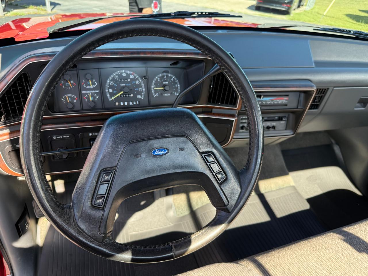 Ford F-150 Styleside "S" 117" WB 1990