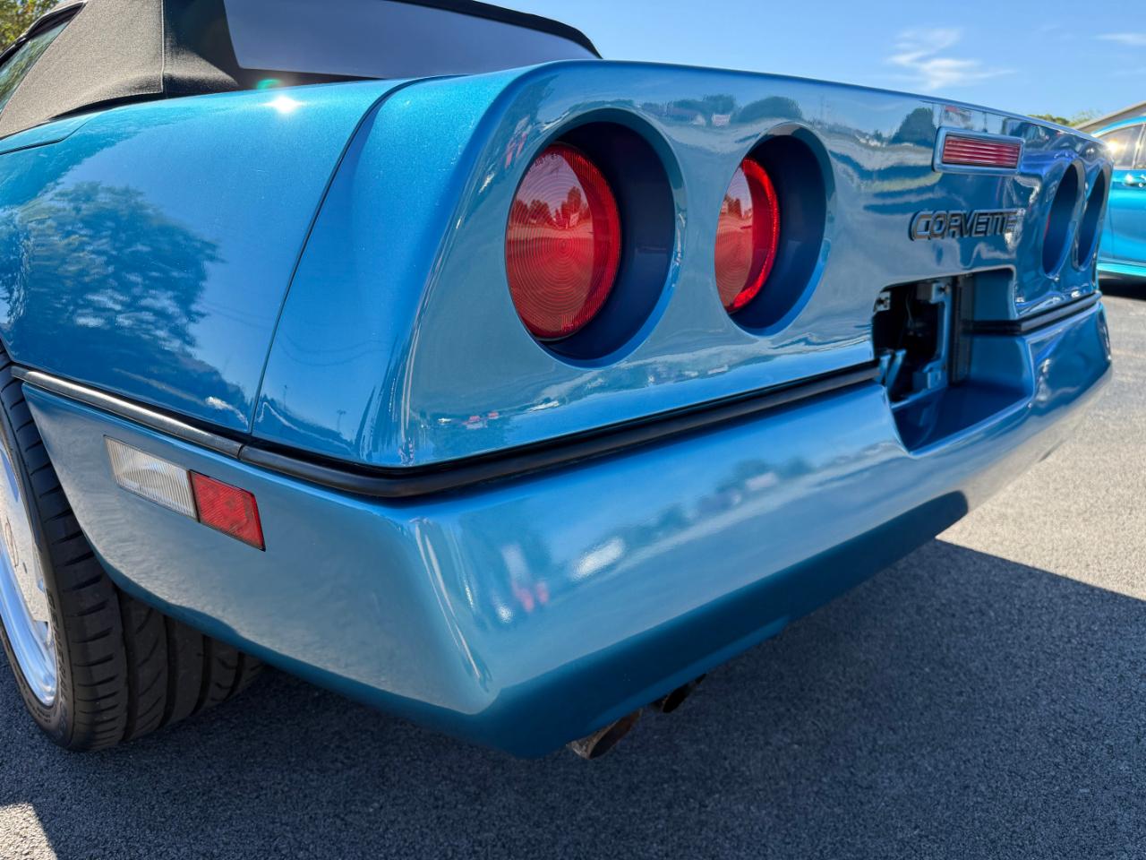 Chevrolet Corvette 2dr Convertible 1989