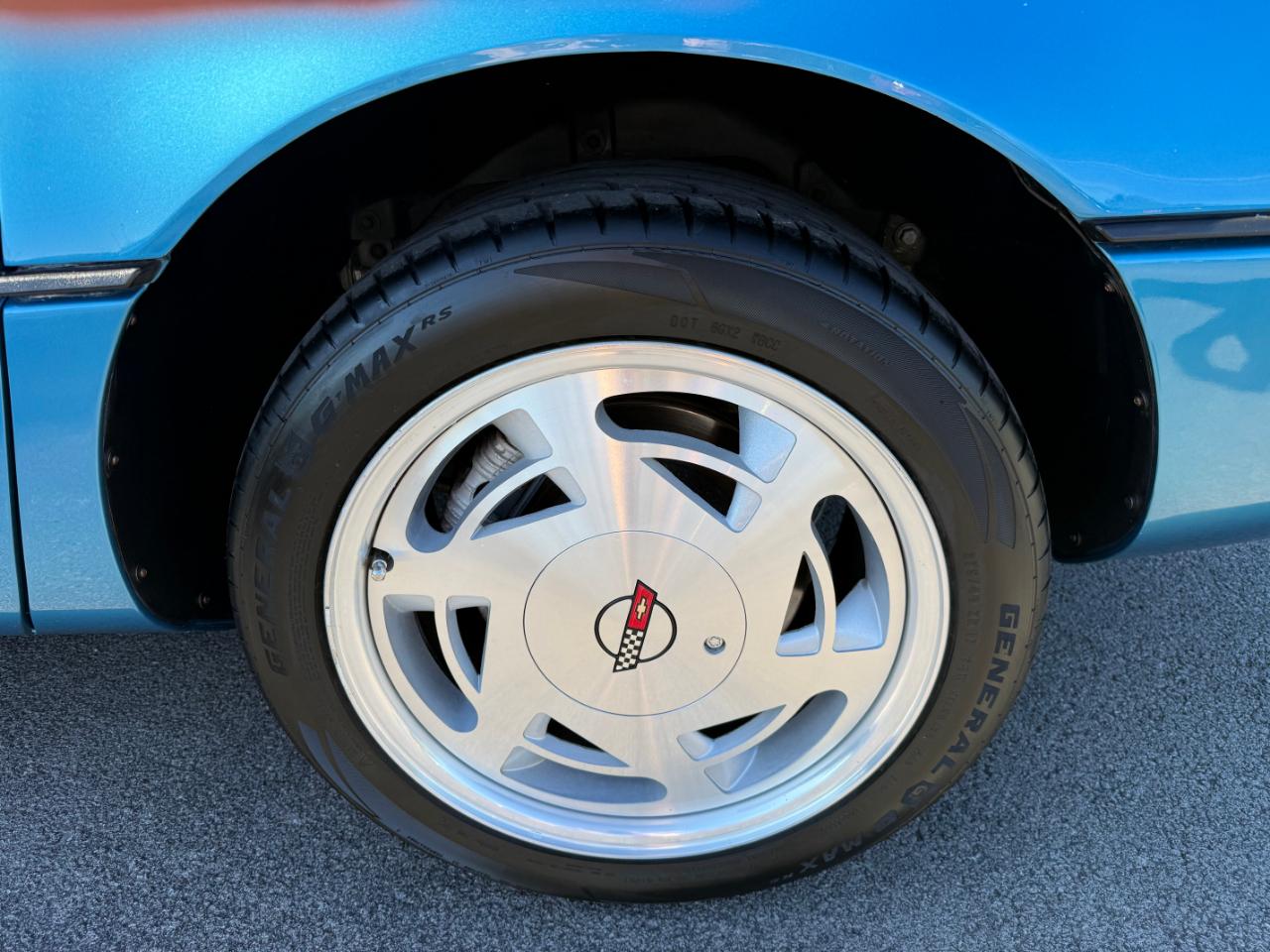 Chevrolet Corvette 2dr Convertible 1989