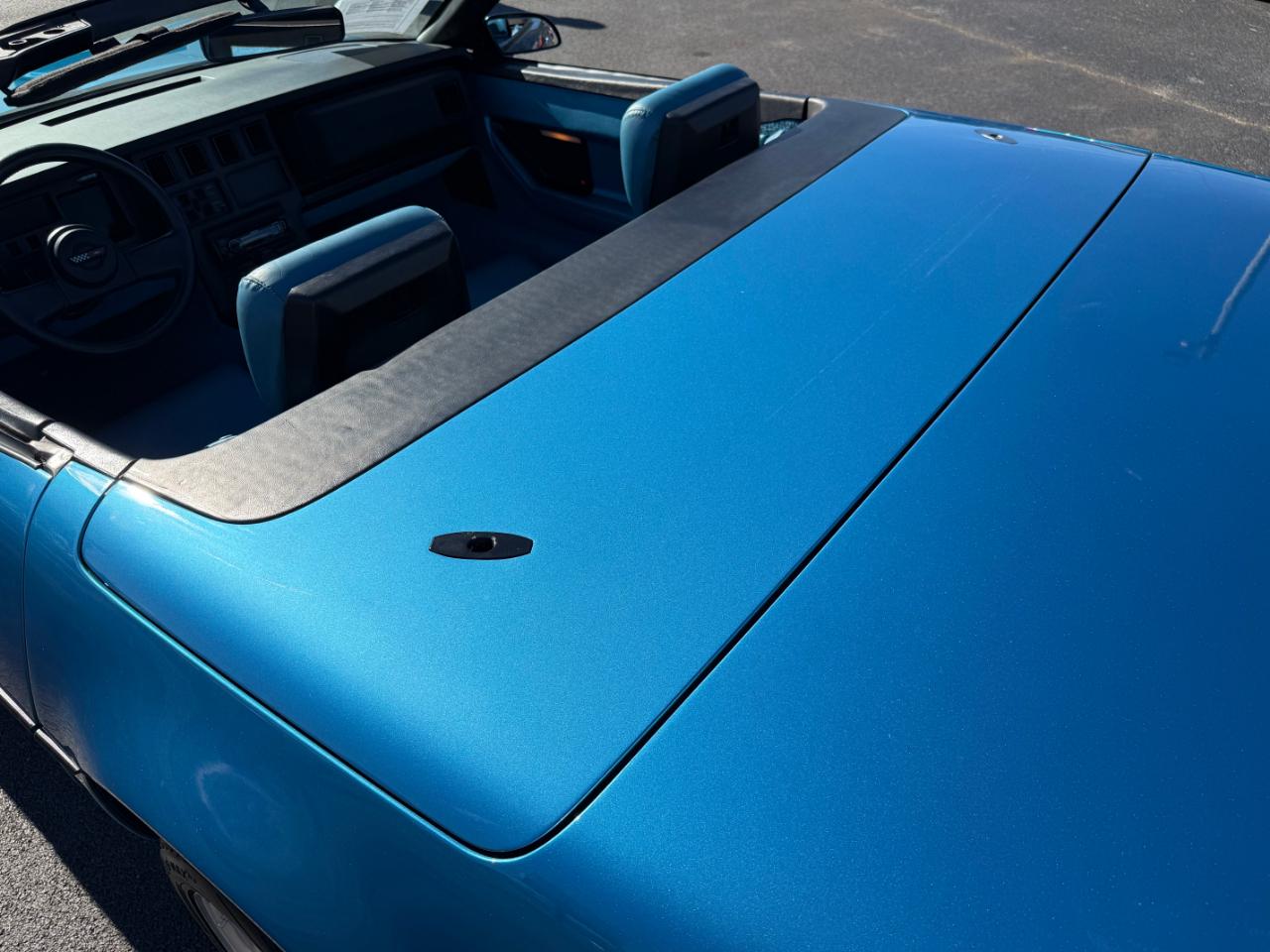 Chevrolet Corvette 2dr Convertible 1989