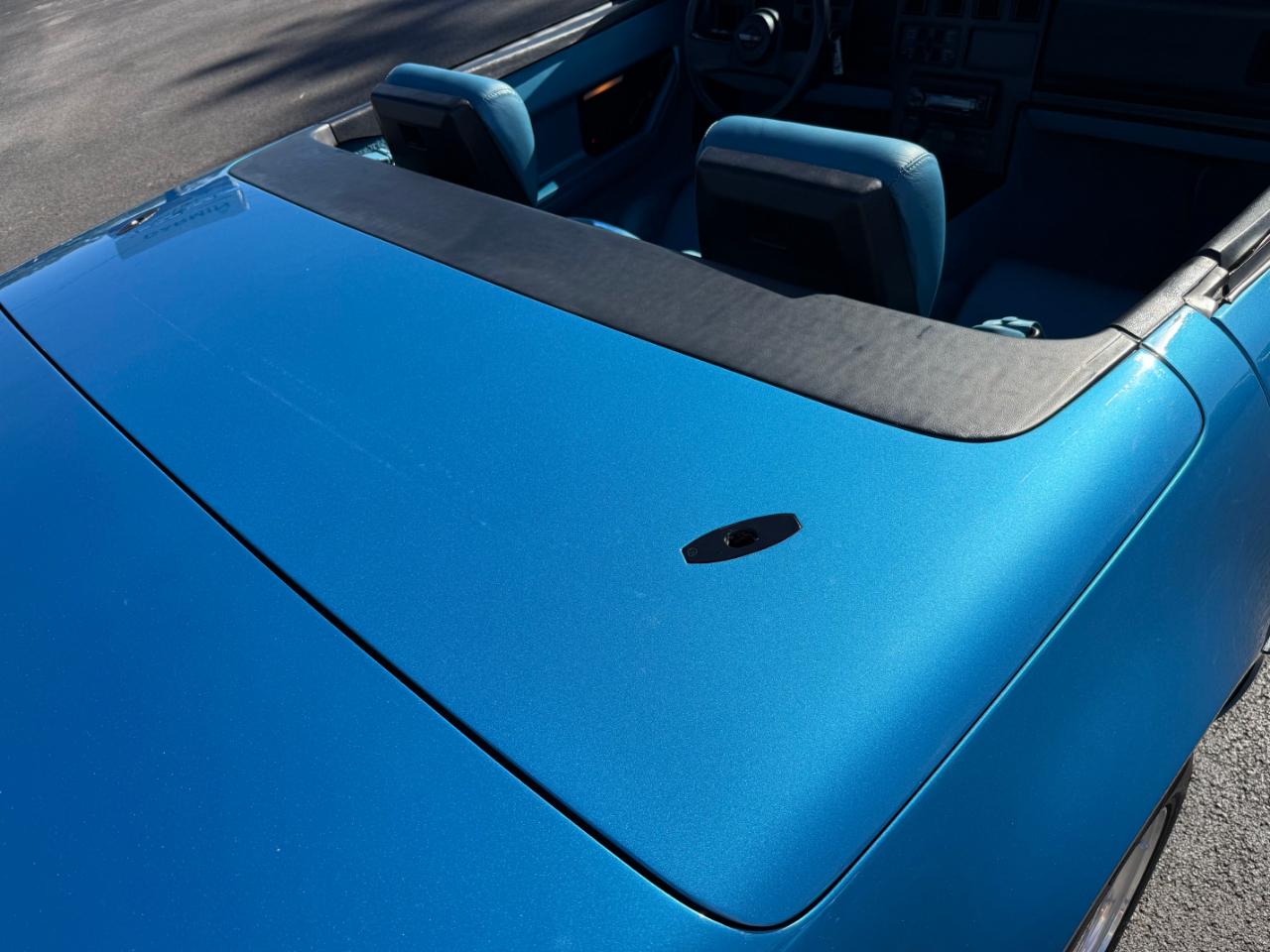 Chevrolet Corvette 2dr Convertible 1989