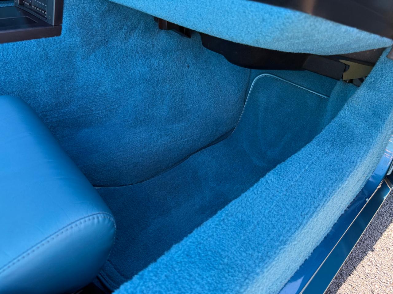 Chevrolet Corvette 2dr Convertible 1989
