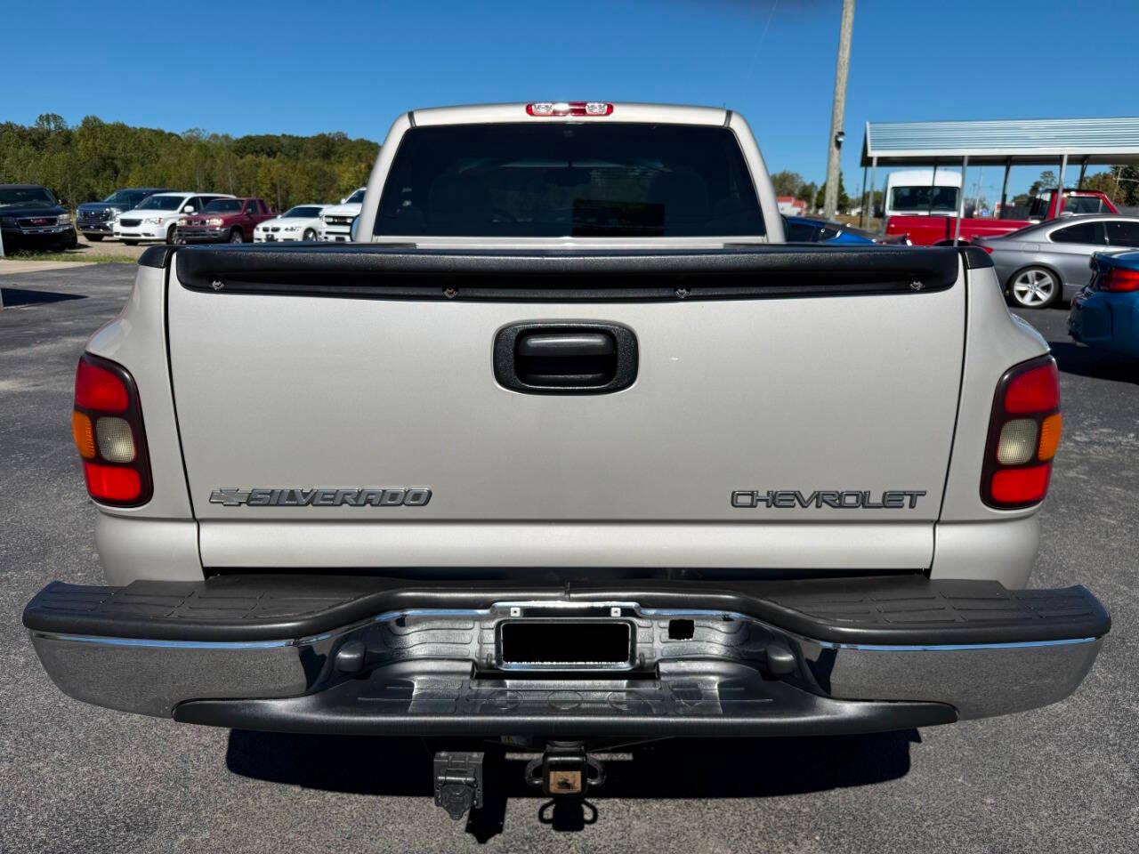 Chevrolet Silverado 1500 Reg Cab 119.0" WB LS 2005