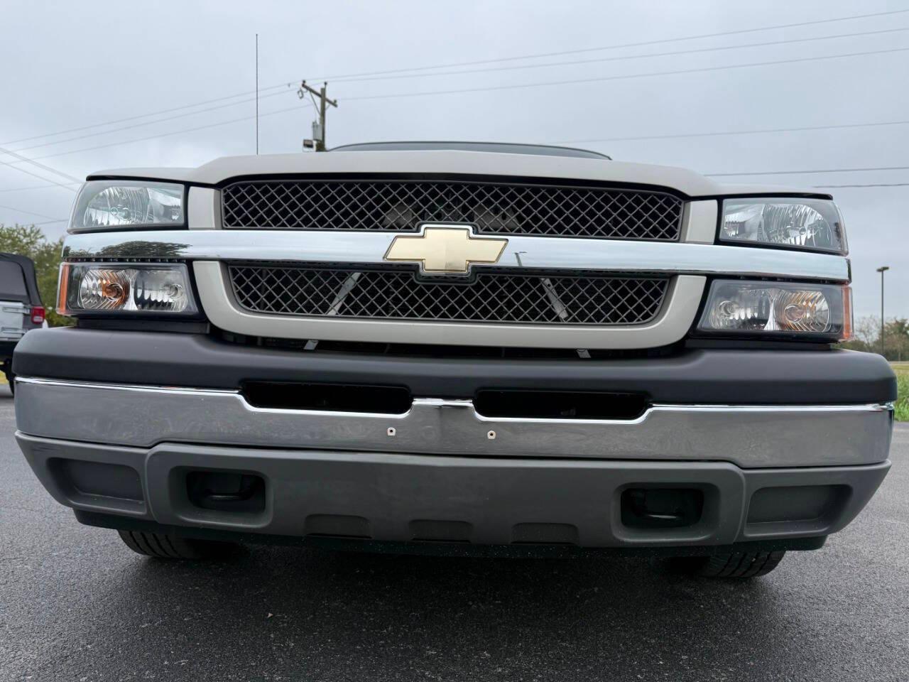 Chevrolet Silverado 1500 Reg Cab 119.0" WB LS 2005